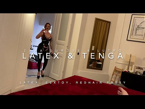 ❤️ Dada wa kambo mwenye kichwa chekundu akiwa amevalia vazi la latex alilobanwa na kaka wa kambo ️ ❌❤